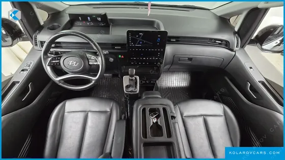 HYUNDAI STARIA TOURER 11-SEATER