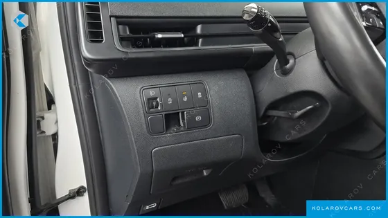HYUNDAI STARIA TOURER 11-SEATER