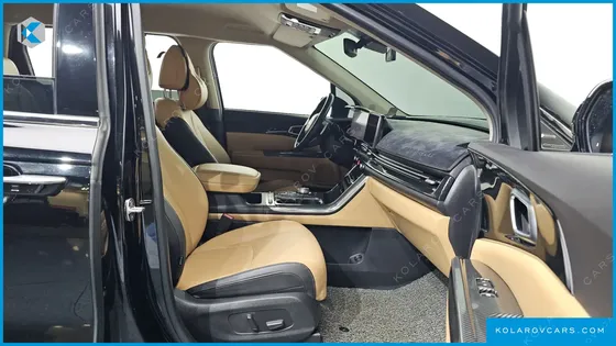 KIA CARNIVAL DIESEL 9-SEATER NOBLESSE