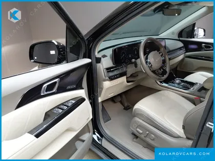 KIA CARNIVAL GASOLINE 7-SEATER SIGNATURE