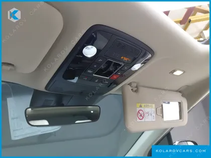 KIA CARNIVAL GASOLINE 7-SEATER SIGNATURE