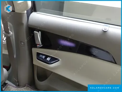 KIA CARNIVAL GASOLINE 7-SEATER SIGNATURE