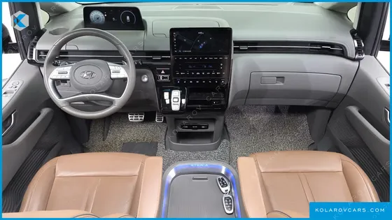 HYUNDAI STARIA L3.5 LOUNGE 9-SEATER