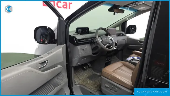 HYUNDAI STARIA L3.5 LOUNGE 9-SEATER