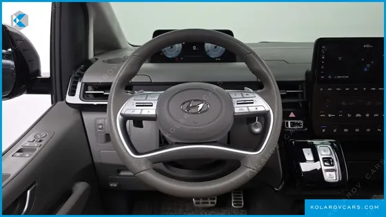 HYUNDAI STARIA L3.5 LOUNGE 9-SEATER