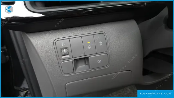 HYUNDAI STARIA L3.5 LOUNGE 9-SEATER