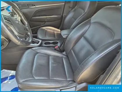 HYUNDAI ELANTRA (AVANTE) 1.6 GDI SMART