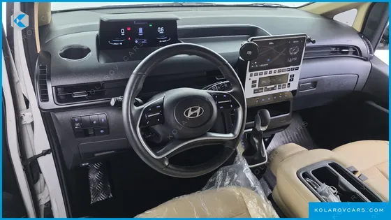 HYUNDAI STARIA L3.5 CARGO 3-SEATER