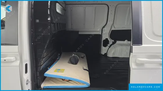 HYUNDAI STARIA L3.5 CARGO 3-SEATER