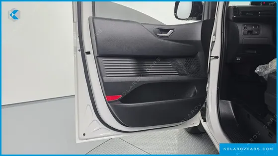 HYUNDAI STARIA L3.5 CARGO 3-SEATER