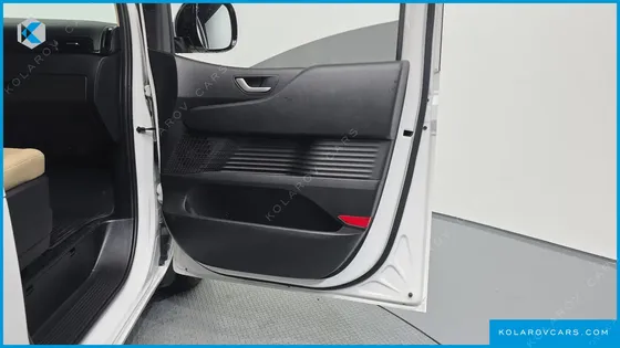HYUNDAI STARIA L3.5 CARGO 3-SEATER