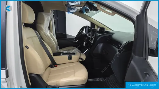 HYUNDAI STARIA L3.5 CARGO 3-SEATER