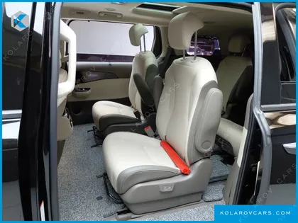 KIA CARNIVAL GASOLINE 9-SEATER SIGNATURE