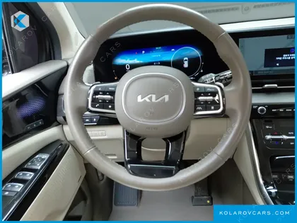 KIA CARNIVAL GASOLINE 9-SEATER SIGNATURE