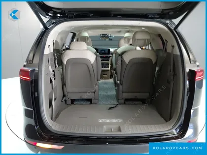 KIA CARNIVAL GASOLINE 9-SEATER SIGNATURE