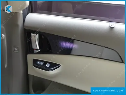 KIA CARNIVAL GASOLINE 9-SEATER SIGNATURE