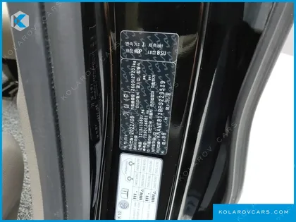 KIA CARNIVAL GASOLINE 9-SEATER SIGNATURE
