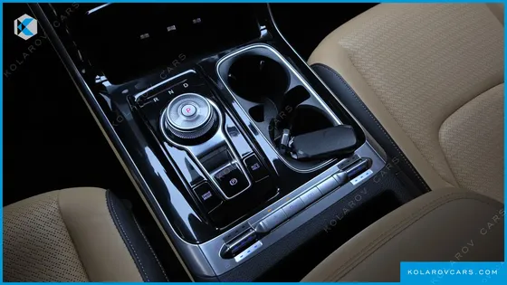 KIA CARNIVAL GASOLINE 9-SEATER SIGNATURE