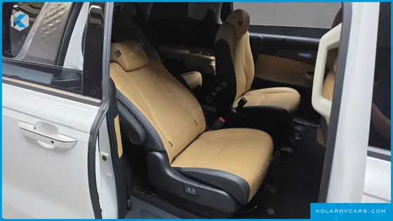 KIA CARNIVAL GASOLINE 9-SEATER SIGNATURE