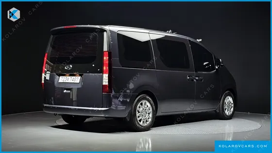 HYUNDAI STARIA TOURER 11-SEATER
