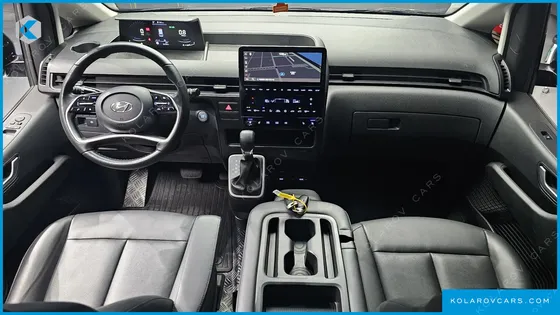 HYUNDAI STARIA TOURER 11-SEATER