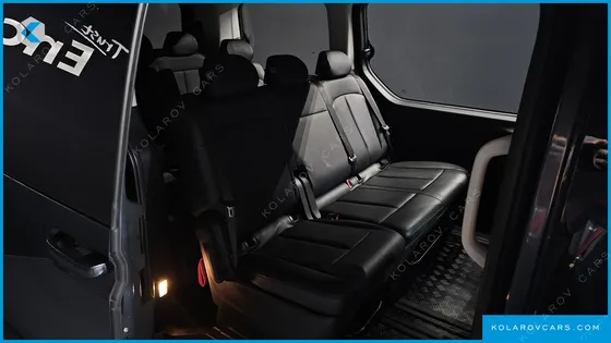 HYUNDAI STARIA TOURER 11-SEATER
