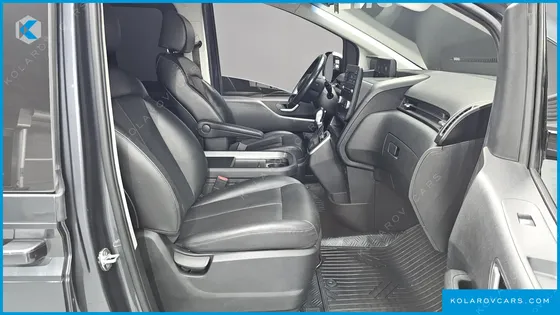 HYUNDAI STARIA L3.5 CARGO 5-SEATER
