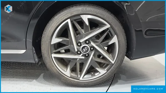 HYUNDAI GRANDEUR 3.3
