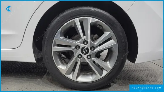 HYUNDAI ELANTRA (AVANTE) 1.6 GDI VALUE PLUS