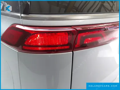 KIA CARNIVAL GASOLINE 9-SEATER NOBLESSE