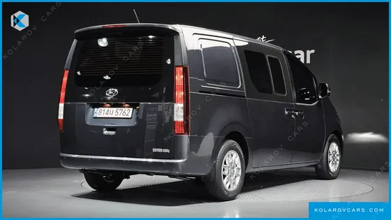 HYUNDAI STARIA CARGO 5-SEATER