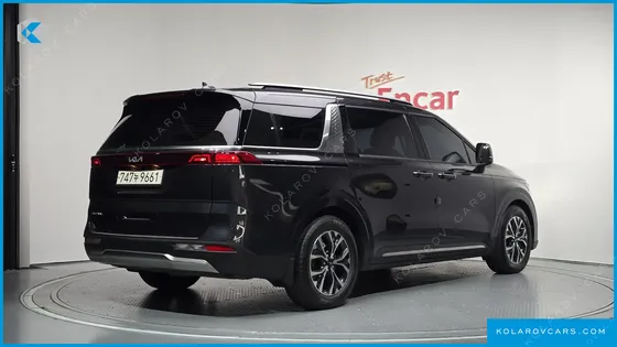 KIA CARNIVAL DIESEL 11-SEATER SIGNATURE