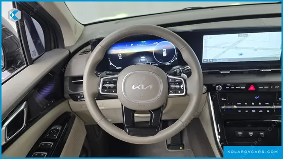 KIA CARNIVAL DIESEL 11-SEATER SIGNATURE