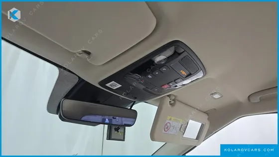 KIA CARNIVAL DIESEL 11-SEATER SIGNATURE