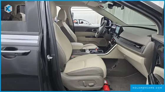 KIA CARNIVAL DIESEL 11-SEATER SIGNATURE