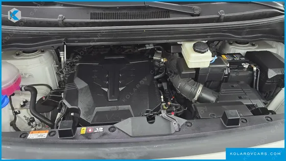 HYUNDAI STARIA L3.5 CARGO 5-SEATER