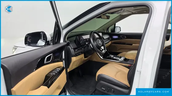 KIA CARNIVAL GASOLINE 7-SEATER SIGNATURE