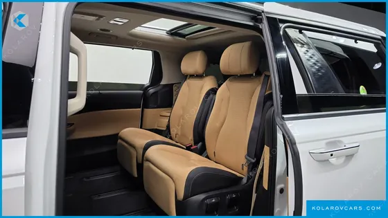 KIA CARNIVAL GASOLINE 7-SEATER SIGNATURE