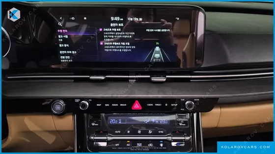 KIA CARNIVAL GASOLINE 7-SEATER SIGNATURE