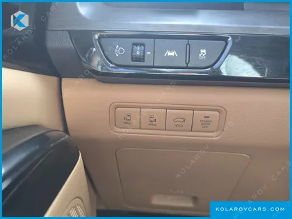 KIA CARNIVAL DIESEL 9-SEATER NOBLESSE