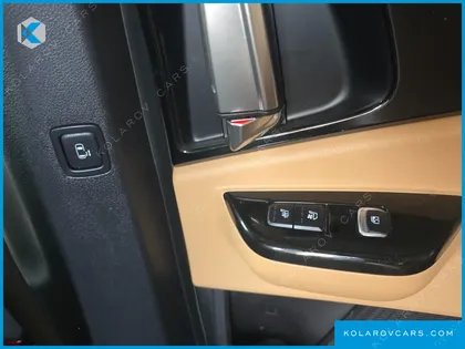 KIA CARNIVAL DIESEL 9-SEATER NOBLESSE