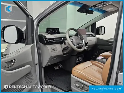 HYUNDAI STARIA L3.5 LOUNGE 7-SEATER