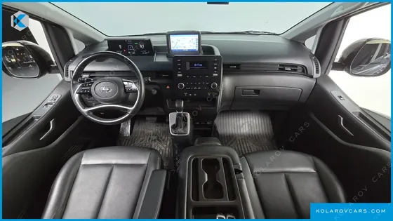 HYUNDAI STARIA TOURER 11-SEATER