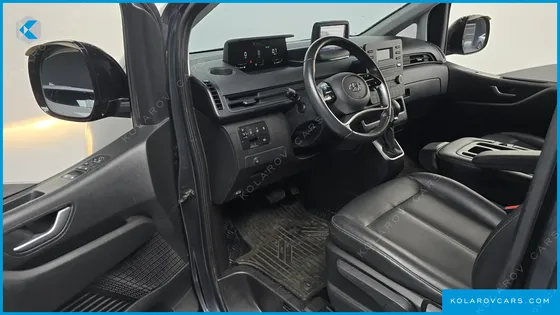 HYUNDAI STARIA TOURER 11-SEATER