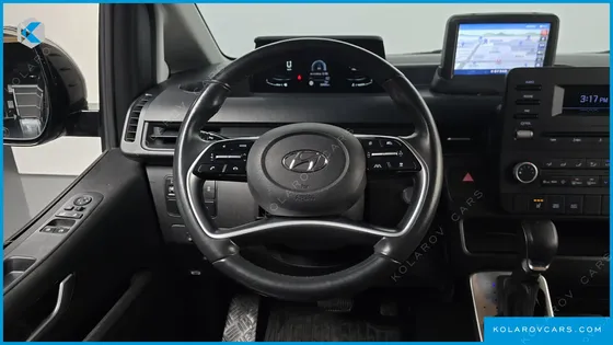 HYUNDAI STARIA TOURER 11-SEATER