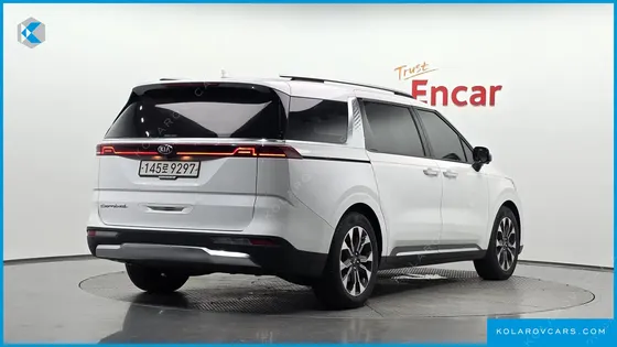 KIA CARNIVAL DIESEL 9-SEATER SIGNATURE