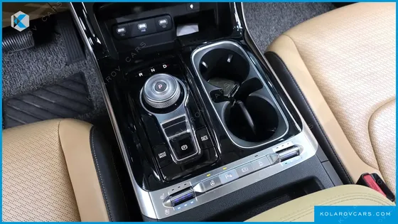 KIA CARNIVAL DIESEL 9-SEATER SIGNATURE