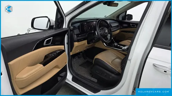 KIA CARNIVAL DIESEL 9-SEATER SIGNATURE