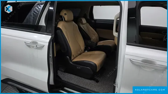 KIA CARNIVAL DIESEL 9-SEATER SIGNATURE