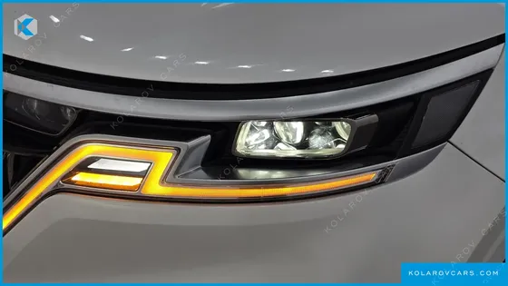 KIA CARNIVAL DIESEL 9-SEATER SIGNATURE